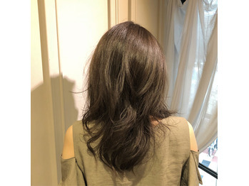 20代30代大人女性に大人気のグレージュ!_20180815_2