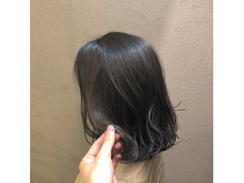 大人女性に大人気!暗いのに透明感のあるカラー!_20180926_1